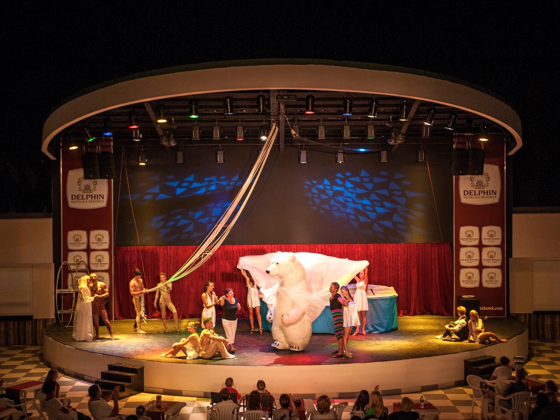 Activities & Entertainment - Delphin Platinum